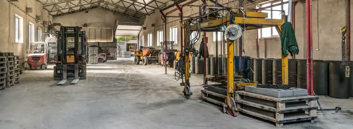 Hala produkcyjna Betoniarni STELMACH z linią do prefabrykatów betonowych